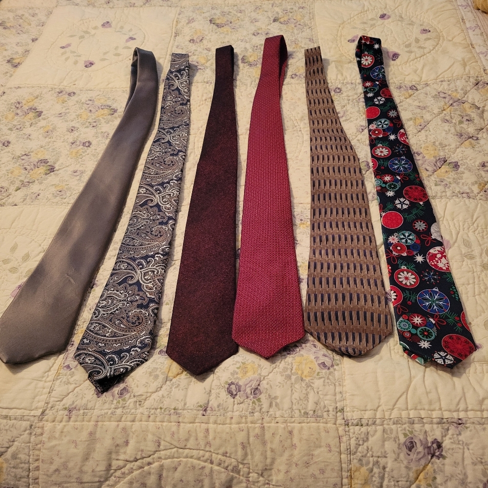 Elegant Men's Tie Set - Multicolor 5 100% Silk And 1 Bonus Christmas Tie